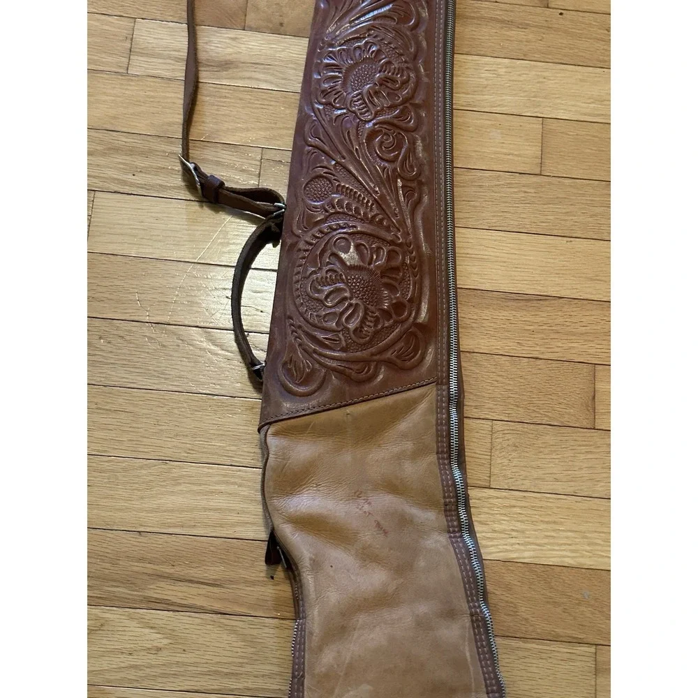 Vintage Rifle Leather Case (small Zip Is Broken)‎